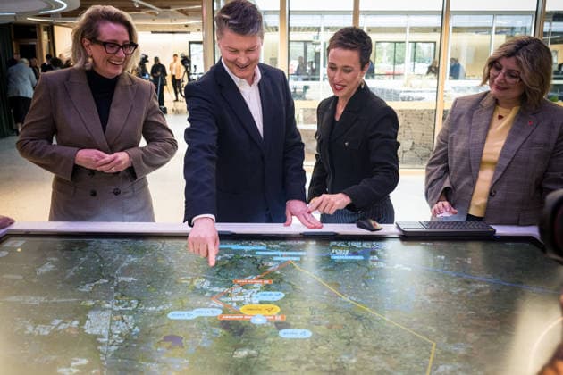 BEN CARROLL PRESSER, Victorian Premier Ben Carroll and Victorian Deputy Premier Gabrielle Williams with Laverton MP, Sarah Connolly (l) and St Albans MP, Natalie Suleyman (r) during a tour of the new Brimbank Tech School at the Victoria University Sunshine Campus in Melbourne, Monday, August 10, 2026. ( NO ARCHIVING MELBOURNE VICTORIA AUSTRALIA  Copyright: xCHRISTOPHERxHOPKINSx 20260810164307081041