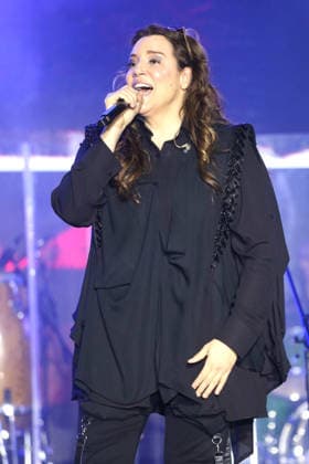 ARCOVERDE, PE - 09.08.2026: APRESENTAcaO DE ANA CAROLINA EM ARCOVERDE - On the main stage of the Pernambuco Meu Pais Festival in Arcoverde, Pernambuco, Ana Carolina, accompanied by her musicians, presented her show "25 Years". x2996210x  PabloxDexLuca