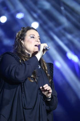 ARCOVERDE, PE - 09.08.2026: APRESENTAcaO DE ANA CAROLINA EM ARCOVERDE - On the main stage of the Pernambuco Meu Pais Festival in Arcoverde, Pernambuco, Ana Carolina, accompanied by her musicians, presented her show "25 Years". x2996212x  PabloxDexLuca
