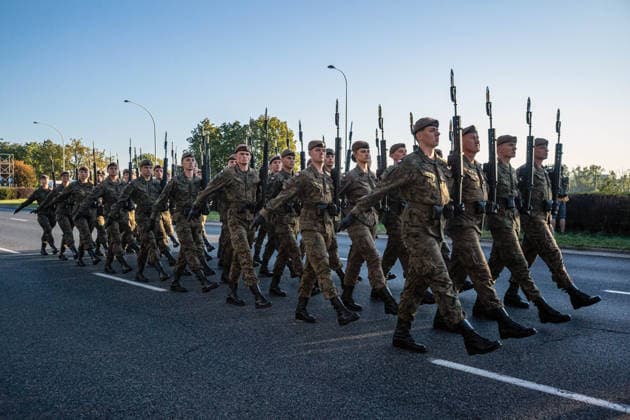 August 9, 2026, Warsaw, Mazovia, Poland: Polish troops march along the riverside during the parade rehearsal. Early in the morning of 9th August, Poland s armed forces, and those of allies stationed in the country, take part in a rehearsal in preparation for a parade on National Armed Forces Day on the 15th August. Soldiers muster as the sun rises over the Vistula River and march past grandstands prepared for dignitaries. The soldiers were followed by mechanised divisions travelling in tanks and a variety of armoured vehicles. Afterwards, Secretary of State in the Ministry of Defence, Pawel Bejda addresses a post-rehearsal press conference, where he is accompanied by the Chief of the General Staff of the Polish Armed Forces, General Wieslaw - ZUMAs197 20260809_aaa_s197_055 Copyright: xNeilxMiltonx