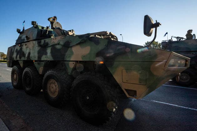 August 9, 2026, Warsaw, Mazovia, Poland: Soldiers atop an armoured vehicle salute during the parade rehearsal. Early in the morning of 9th August, Poland s armed forces, and those of allies stationed in the country, take part in a rehearsal in preparation for a parade on National Armed Forces Day on the 15th August. Soldiers muster as the sun rises over the Vistula River and march past grandstands prepared for dignitaries. The soldiers were followed by mechanised divisions travelling in tanks and a variety of armoured vehicles. Afterwards, Secretary of State in the Ministry of Defence, Pawel Bejda addresses a post-rehearsal press conference, where he is accompanied by the Chief of the General Staff of the Polish Armed Forces, General Wiesla - ZUMAs197 20260809_aaa_s197_076 Copyright: xNeilxMiltonx
