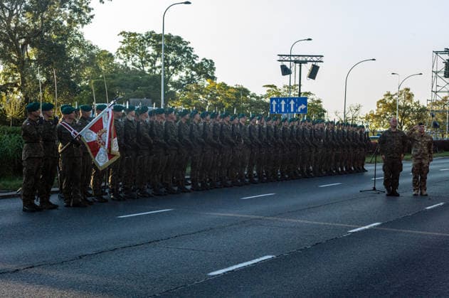 August 9, 2026, Warsaw, Mazovia, Poland: Chief of the General Staff of the Polish Armed Forces, General Wieslaw Kukula (right) salutes as the parade rehearsal begins. Early in the morning of 9th August, Poland s armed forces, and those of allies stationed in the country, take part in a rehearsal in preparation for a parade on National Armed Forces Day on the 15th August. Soldiers muster as the sun rises over the Vistula River and march past grandstands prepared for dignitaries. The soldiers were followed by mechanised divisions travelling in tanks and a variety of armoured vehicles. Afterwards, Secretary of State in the Ministry of Defence, Pawel Bejda addresses a post-rehearsal press conference, where he is accompanied by the Chief of the - ZUMAs197 20260809_aaa_s197_084 Copyright: xNeilxMiltonx