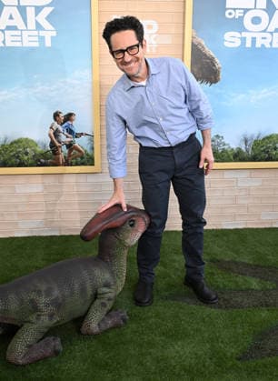˜The End of Oak Street™ World Premiere J.J. Abrams arriving to The End of Oak Street world premiere held at the Steven J. Ross Theater on August 8, 2026 in Burbank, CA. Burbank Steven J. Ross Theater California USA Copyright: xLISAxOConnorx xAFF-USA.comx