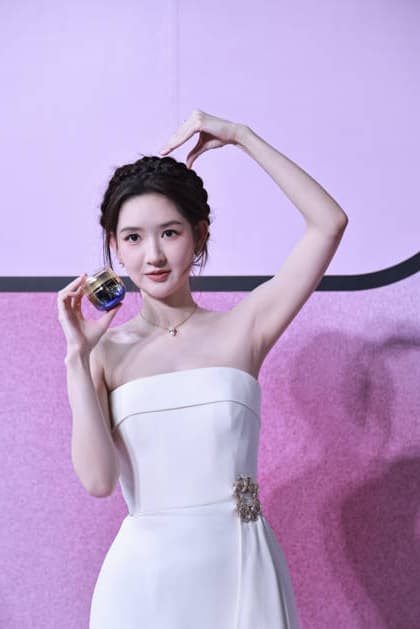 HANGZHOU, CHINA - AUGUST 09: Actress Wang Yuwen attends a Shiseido brand offline fan meeting on August 9, 2026 in Hangzhou, Zhejiang Province of China.  Copyright: xVCGx 111659017753