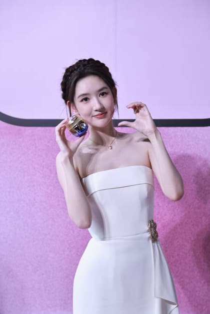HANGZHOU, CHINA - AUGUST 09: Actress Wang Yuwen attends a Shiseido brand offline fan meeting on August 9, 2026 in Hangzhou, Zhejiang Province of China.  Copyright: xVCGx 111659017750