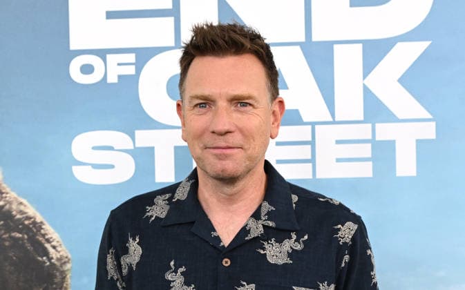 ˜The End of Oak Street™ World Premiere Ewan McGregor arriving to The End of Oak Street world premiere held at the Steven J. Ross Theater on August 8, 2026 in Burbank, CA. Burbank Steven J. Ross Theater California USA Copyright: xLISAxOConnorx xAFF-USA.comx