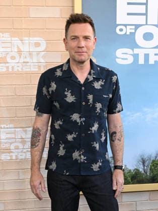 ˜The End of Oak Street™ World Premiere Ewan McGregor arriving to The End of Oak Street world premiere held at the Steven J. Ross Theater on August 8, 2026 in Burbank, CA. Burbank Steven J. Ross Theater California USA Copyright: xLISAxOConnorx xAFF-USA.comx
