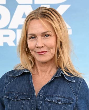 ˜The End of Oak Street™ World Premiere Jennie Garth arriving to The End of Oak Street world premiere held at the Steven J. Ross Theater on August 8, 2026 in Burbank, CA. Burbank Steven J. Ross Theater California USA Copyright: xLISAxOConnorx xAFF-USA.comx