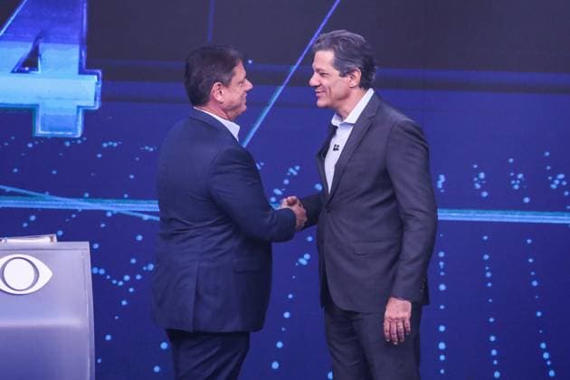 Fernando Haddad and Tarcisio de Freitas face off in the first Band debate. Sao Paulo, SP. 09.08.2026 - Debate-SP - PT candidate for governor of Sao Paulo, Fernando Haddad, and the current governor and Republican candidate for re-election, Tarcisio de Freitas, participate in the first election debate promoted by TV Bandeirantes, at the station s studio, in the Morumbi neighborhood, south of Sao Paulo, on the evening of Sunday, August 9, 2026.(Foto: Marina Uezima Brazil Photo Press Brazil Photo Press) INTERNATIONAL Sao Paulo Sao Paulo Brasil Copyright: xMarinaxUezimax