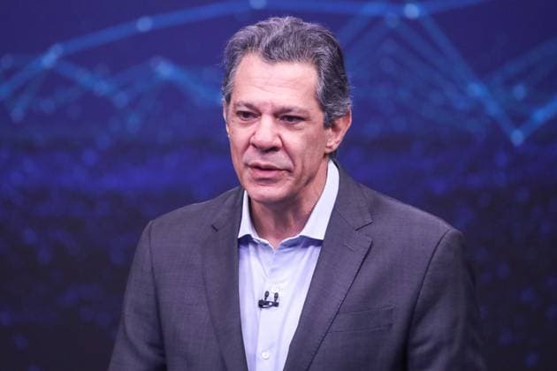 Fernando Haddad and Tarcisio de Freitas face off in the first Band debate. Sao Paulo, SP. 09.08.2026 - Debate-SP - PT candidate for governor of Sao Paulo, Fernando Haddad, during the first election debate promoted by TV Bandeirantes, at the station s studio, in the Morumbi neighborhood, south of Sao Paulo, on the evening of Sunday, August 9, 2026.(Foto: Marina Uezima Brazil Photo Press Brazil Photo Press) INTERNATIONAL Sao Paulo Sao Paulo Brasil Copyright: xMarinaxUezimax