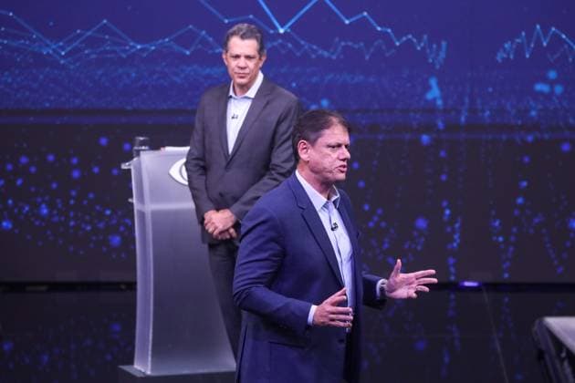 Fernando Haddad and Tarcisio de Freitas face off in the first Band debate. Sao Paulo, SP. 09.08.2026 - Debate-SP - PT candidate for governor of Sao Paulo, Fernando Haddad, and the current governor and Republican candidate for re-election, Tarcisio de Freitas, participate in the first election debate promoted by TV Bandeirantes, at the station s studio, in the Morumbi neighborhood, south of Sao Paulo, on the evening of Sunday, August 9, 2026.(Foto: Marina Uezima Brazil Photo Press Brazil Photo Press) INTERNATIONAL Sao Paulo Sao Paulo Brasil Copyright: xMarinaxUezimax