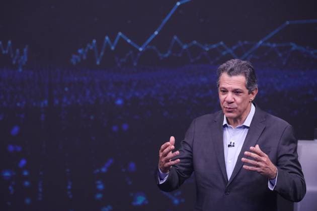 Fernando Haddad and Tarcisio de Freitas face off in the first Band debate. Sao Paulo, SP. 09.08.2026 - Debate-SP - PT candidate for governor of Sao Paulo, Fernando Haddad, during the first election debate promoted by TV Bandeirantes, at the station s studio, in the Morumbi neighborhood, south of Sao Paulo, on the evening of Sunday, August 9, 2026.(Foto: Marina Uezima Brazil Photo Press Brazil Photo Press) INTERNATIONAL Sao Paulo Sao Paulo Brasil Copyright: xMarinaxUezimax