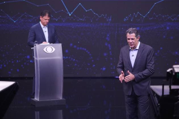 Fernando Haddad and Tarcisio de Freitas face off in the first Band debate. Sao Paulo, SP. 09.08.2026 - Debate-SP - PT candidate for governor of Sao Paulo, Fernando Haddad, and the current governor and Republican candidate for re-election, Tarcisio de Freitas, participate in the first election debate promoted by TV Bandeirantes, at the station s studio, in the Morumbi neighborhood, south of Sao Paulo, on the evening of Sunday, August 9, 2026.(Foto: Marina Uezima Brazil Photo Press Brazil Photo Press) INTERNATIONAL Sao Paulo Sao Paulo Brasil Copyright: xMarinaxUezimax
