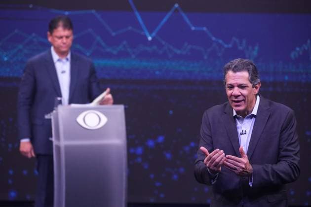 Fernando Haddad and Tarcisio de Freitas face off in the first Band debate. Sao Paulo, SP. 09.08.2026 - Debate-SP - PT candidate for governor of Sao Paulo, Fernando Haddad, and the current governor and Republican candidate for re-election, Tarcisio de Freitas, participate in the first election debate promoted by TV Bandeirantes, at the station s studio, in the Morumbi neighborhood, south of Sao Paulo, on the evening of Sunday, August 9, 2026.(Foto: Marina Uezima Brazil Photo Press Brazil Photo Press) INTERNATIONAL Sao Paulo Sao Paulo Brasil Copyright: xMarinaxUezimax