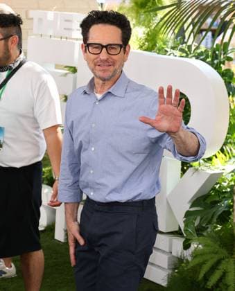 World Premiere of Warner Bros. The End Of Oak Street in Los Angeles World Premiere of Warner Bros. The End Of Oak Street at Warner Bros Studios in Burbank, California on 8 9 26. 09 Aug 2026 Pictured: J.J. Abrams.  Copyright: xThexMegaxAgencyxRiverx xMEGAx