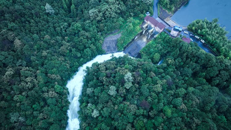 HUZHOU, CHINA - AUGUST 09: The Duihekou Reservoir opens its sluice gates to release floodwaters to brace for Typhoon Dolphin on August 9, 2026 in Deqing County, Huzhou City, Zhejiang Province of China. Typhoon Dolphin, the 13th typhoon of the year, made landfall at Yuhuan of Taizhou City, east China s Zhejiang Province, at around 5:30 p.m. on August 9.  Copyright: xVCGx 111658995578