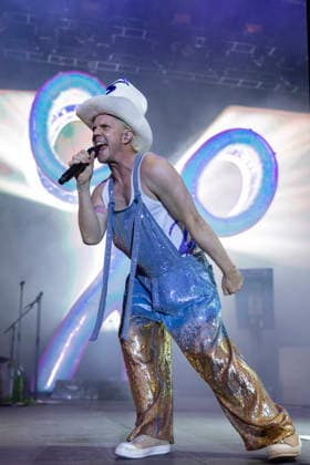 Scissor Sisters perform at Halifax Piece Hall Jake Shears of Scissor Sisters performs at Piece Hall, Halifax, England, 9th August 2026, Credit:Mike Gray MIKE GRAY - B4227 Avalon  Copyright: xMikexGrayx xMIKExGRAYx-xB4227x xAvalonx 1121969720