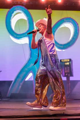 Scissor Sisters perform at Halifax Piece Hall Jake Shears of Scissor Sisters performs at Piece Hall, Halifax, England, 9th August 2026, Credit:Mike Gray MIKE GRAY - B4227 Avalon  Copyright: xMikexGrayx xMIKExGRAYx-xB4227x xAvalonx 1121969653