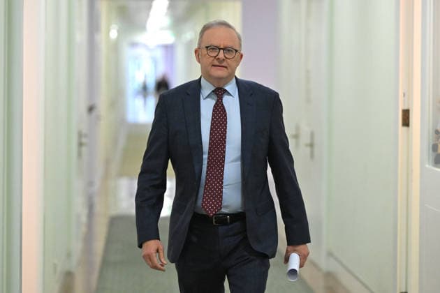 ANTHONY ALBANESE CAUCUS MEETING, Prime Minister Anthony Albanese arrives to address a Caucus meeting at Parliament House in Canberra, Monday, August 10, 2026. ( NO ARCHIVING CANBERRA AUSTRALIAN CAPITAL TERRITORY AUSTRALIA  Copyright: xMICKxTSIKASx 20260810129640015374
