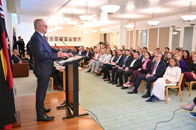 ANTHONY ALBANESE CAUCUS MEETING, Prime Minister Anthony Albanese addresses a Caucus meeting at Parliament House in Canberra, Monday, August 10, 2026. ( NO ARCHIVING CANBERRA AUSTRALIAN CAPITAL TERRITORY AUSTRALIA  Copyright: xMICKxTSIKASx 20260810135854620705