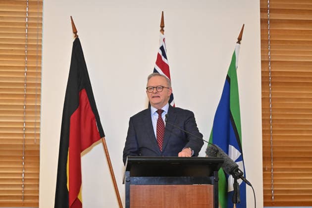 ANTHONY ALBANESE CAUCUS MEETING, Prime Minister Anthony Albanese addresses a Caucus meeting at Parliament House in Canberra, Monday, August 10, 2026. ( NO ARCHIVING CANBERRA AUSTRALIAN CAPITAL TERRITORY AUSTRALIA  Copyright: xMICKxTSIKASx 20260810173207803900