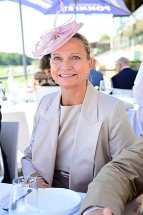 Heike Gräfin von Schwerin beim Westminster 136. Großer Preis von Berlin Pferderennen auf der Rennbahn Hoppegarten. Berlin, 09.08.2026 *** Heike Gräfin von Schwerin at the Westminster 136 Berlin Grand Prix horse race at the Hoppegarten Racetrack in Berlin, August 9, 2026 Foto:xM.xWehnertx xFuturexImagex westminster_6806
