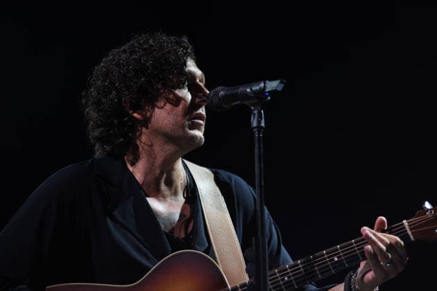 Italy: Ermal Meta - Live Estate 2026 Italian singer-songwriter Ermal Meta performs live at Villa Matarazzo in Santa Maria di Castellabate, Salerno, Italy for his tour Live Estate 2026 . Santa Maria di Castellabate Salerno Italy Copyright: MarianoxMontella