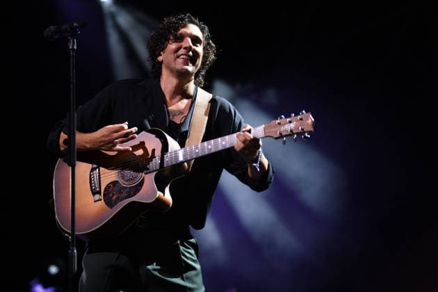 Italy: Ermal Meta - Live Estate 2026 Italian singer-songwriter Ermal Meta performs live at Villa Matarazzo in Santa Maria di Castellabate, Salerno, Italy for his tour Live Estate 2026 . Santa Maria di Castellabate Salerno Italy Copyright: MarianoxMontella