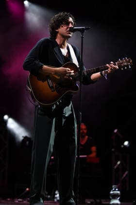 Italy: Ermal Meta - Live Estate 2026 Italian singer-songwriter Ermal Meta performs live at Villa Matarazzo in Santa Maria di Castellabate, Salerno, Italy for his tour Live Estate 2026 . Santa Maria di Castellabate Salerno Italy Copyright: MarianoxMontella