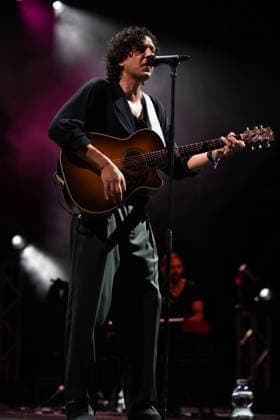 Italy: Ermal Meta - Live Estate 2026 Italian singer-songwriter Ermal Meta performs live at Villa Matarazzo in Santa Maria di Castellabate, Salerno, Italy for his tour Live Estate 2026 . Santa Maria di Castellabate Salerno Italy Copyright: MarianoxMontella