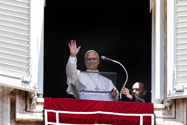 August 9, 2026. Vatican City - POPE LEO XIV delivers Angels prayer from the window of the apostolic building in St. Peter s Square at the Vatican. EvandroInetti_via ZUMA Wire Vatican City State  - ZUMAi15_ 20260809_zaf_i15_017 Copyright: xEvandroxInettix