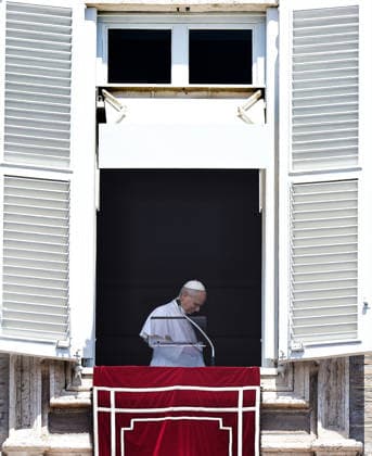 August 9, 2026. Vatican City - POPE LEO XIV delivers Angels prayer from the window of the apostolic building in St. Peter s Square at the Vatican. EvandroInetti_via ZUMA Wire Vatican City State - ZUMAi15_ 20260809_zaf_i15_013 Copyright: xEvandroxInettix