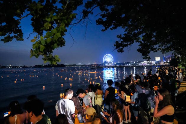 Water Lantern Festival lights up Maryland’s National Harbor in U.S. NATIONAL HARBOR, MARYLAND, UNITED STATES - AUGUST 9: People attend the Washington D.C. Water Lantern Festival at National Harbor SouthPointe in Maryland, United States, on August 9, 2026. Participants release lanterns bearing messages of memories and wishes onto the water along the Potomac River. Hasan Akbas Anadolu National harbor United States. Editorial use only. Please get in touch for any other usage.  Copyright: x2026xAnadoluxHasanxAkbasx