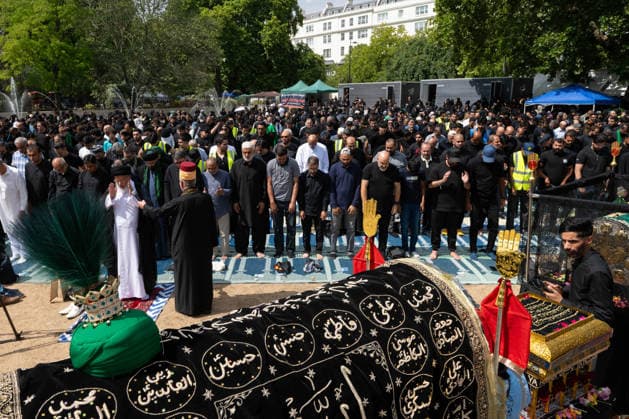 August 9, 2026, London, England, United Kingdom: Shia Muslims take part in the annual Arbaeen procession in Marble Arch in London, Britain, on August 9, 2026. Arbaeen marks the 40th day after the martyrdom of Imam Hussein, the grandson of the Prophet Muhammad. London United Kingdom - ZUMAk172 20260809_zip_k172_006 Copyright: xThomasxKrychx