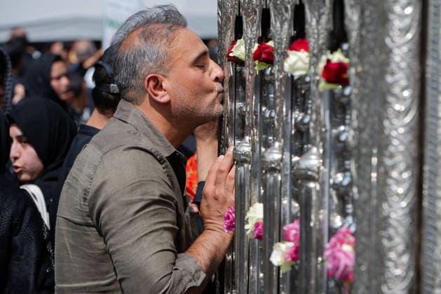 August 9, 2026, London, England, United Kingdom: Shia Muslims take part in the annual Arbaeen procession in Marble Arch in London, Britain, on August 9, 2026. Arbaeen marks the 40th day after the martyrdom of Imam Hussein, the grandson of the Prophet Muhammad. London United Kingdom - ZUMAk172 20260809_zip_k172_018 Copyright: xThomasxKrychx