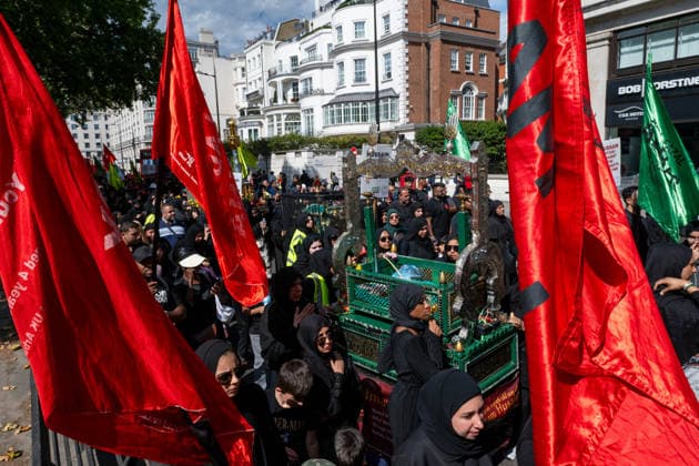 August 9, 2026, London, England, United Kingdom: Shia Muslims take part in the annual Arbaeen procession in Marble Arch in London, Britain, on August 9, 2026. Arbaeen marks the 40th day after the martyrdom of Imam Hussein, the grandson of the Prophet Muhammad. London United Kingdom - ZUMAk172 20260809_zip_k172_033 Copyright: xThomasxKrychx