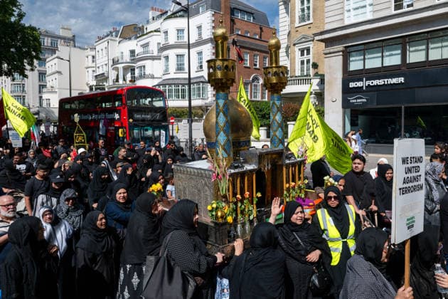 August 9, 2026, London, England, United Kingdom: Shia Muslims take part in the annual Arbaeen procession in Marble Arch in London, Britain, on August 9, 2026. Arbaeen marks the 40th day after the martyrdom of Imam Hussein, the grandson of the Prophet Muhammad. London United Kingdom - ZUMAk172 20260809_zip_k172_037 Copyright: xThomasxKrychx