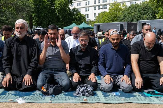 August 9, 2026, London, England, United Kingdom: Shia Muslims take part in the annual Arbaeen procession in Marble Arch in London, Britain, on August 9, 2026. Arbaeen marks the 40th day after the martyrdom of Imam Hussein, the grandson of the Prophet Muhammad. London United Kingdom  - ZUMAk172 20260809_zip_k172_010 Copyright: xThomasxKrychx