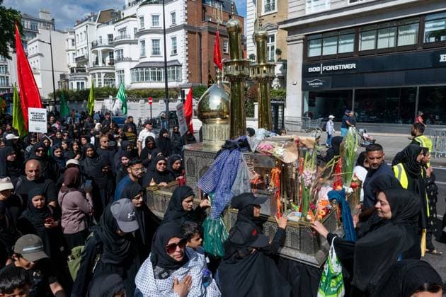 August 9, 2026, London, England, United Kingdom: Shia Muslims take part in the annual Arbaeen procession in Marble Arch in London, Britain, on August 9, 2026. Arbaeen marks the 40th day after the martyrdom of Imam Hussein, the grandson of the Prophet Muhammad. London United Kingdom  - ZUMAk172 20260809_zip_k172_031 Copyright: xThomasxKrychx