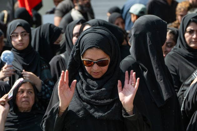 August 9, 2026, London, England, United Kingdom: Shia Muslims take part in the annual Arbaeen procession in Marble Arch in London, Britain, on August 9, 2026. Arbaeen marks the 40th day after the martyrdom of Imam Hussein, the grandson of the Prophet Muhammad. London United Kingdom  - ZUMAk172 20260809_zip_k172_032 Copyright: xThomasxKrychx