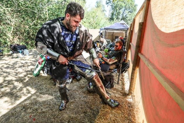 Kingdom of Loxwood medieval festival 09.08.2026. Members of the Full contact medieval armoured combat group Invicta take part in mass combat at the Kingdom of Loxwood medieval festival in west Sussex  Copyright: xRichardxPohlex NINTCHDBPICT001100254437