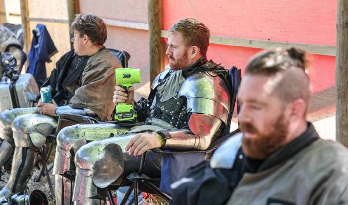 Kingdom of Loxwood medieval festival 09.08.2026. Members of the Full contact medieval armoured combat group Invicta take part in mass combat at the Kingdom of Loxwood medieval festival in west Sussex  Copyright: xRichardxPohlex NINTCHDBPICT001100253797