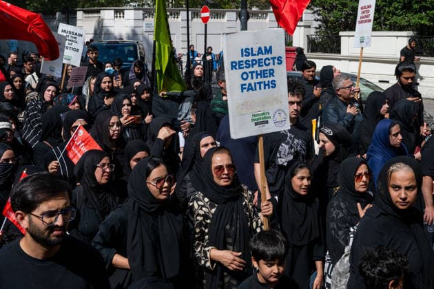 August 9, 2026, London, England, United Kingdom: Shia Muslims take part in the annual Arbaeen procession in Marble Arch in London, Britain, on August 9, 2026. Arbaeen marks the 40th day after the martyrdom of Imam Hussein, the grandson of the Prophet Muhammad. London United Kingdom  - ZUMAk172 20260809_zip_k172_043 Copyright: xThomasxKrychx