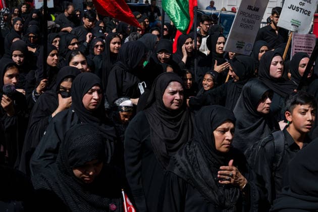 August 9, 2026, London, England, United Kingdom: Shia Muslims take part in the annual Arbaeen procession in Marble Arch in London, Britain, on August 9, 2026. Arbaeen marks the 40th day after the martyrdom of Imam Hussein, the grandson of the Prophet Muhammad. London United Kingdom  - ZUMAk172 20260809_zip_k172_044 Copyright: xThomasxKrychx