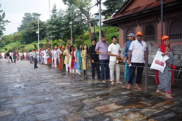 August 10, 2026, Kathmandu, Bagmati, Nepal: Today is the last Monday of the month of Shrawan, and Pashupatinath is thronged with devotees..Women who have been observing fasts and worshipping Lord Shiva every Monday throughout the month of Shrawan are formally concluding their fasts today...As a large turnout was expected on this final Monday, those observing the fast began queuing up early in the morning. Kathmandu Nepal  - ZUMAa308 20260810_znp_a308_007 Copyright: xChandraxBahadurxAlex