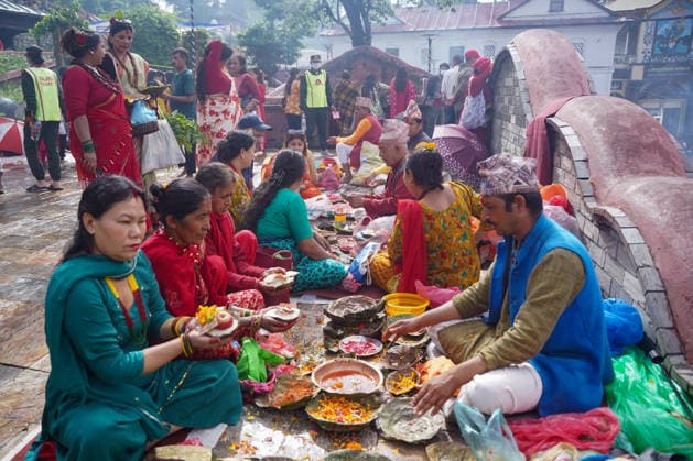 August 10, 2026, Kathmandu, Bagmati, Nepal: Today is the last Monday of the month of Shrawan, and Pashupatinath is thronged with devotees..Women who have been observing fasts and worshipping Lord Shiva every Monday throughout the month of Shrawan are formally concluding their fasts today...As a large turnout was expected on this final Monday, those observing the fast began queuing up early in the morning. Kathmandu Nepal  - ZUMAa308 20260810_znp_a308_012 Copyright: xChandraxBahadurxAlex