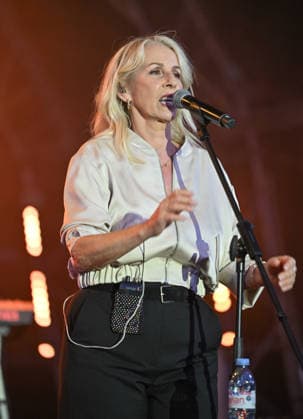 Lakefest Music Festival with Xerjoff Sunday 09th August 2026 Eastnor Castle, Herefordshire Bananarama,Sara Dallin and Keren Woodward perform on the mainstage the Main Stage at Lakefest Music Festival with Xerjoff Sunday 09th August 2026 Eastnor Castle, Herefordshire, Credit:Jules Annan Avalon England  Copyright: xJulesxAnnanx xAvalonx 1122033048