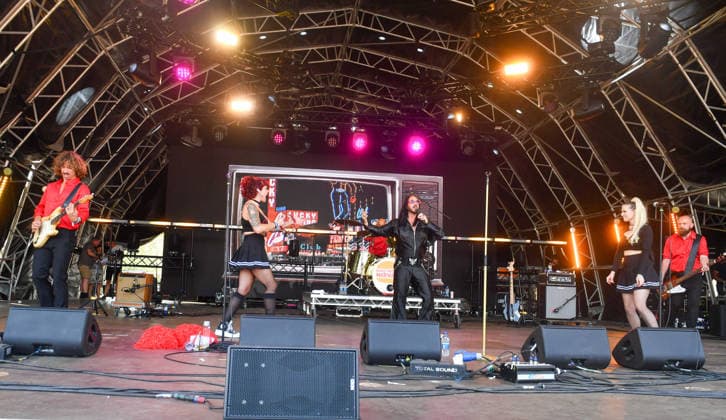 Lakefest Music Festival with Xerjoff Sunday 09th August 2026 Eastnor Castle, Herefordshire Elvana perform on the mainstage the Main Stage at Lakefest Music Festival with Xerjoff Sunday 09th August 2026 Eastnor Castle, Herefordshire, Credit:Jules Annan Avalon England  Copyright: xJulesxAnnanx xAvalonx 1122033788