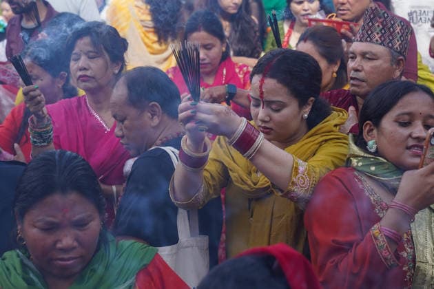 August 10, 2026, Kathmandu, Bagmati, Nepal: Today is the last Monday of the month of Shrawan, and Pashupatinath is thronged with devotees..Women who have been observing fasts and worshipping Lord Shiva every Monday throughout the month of Shrawan are formally concluding their fast today. Kathmandu Nepal  - ZUMAa308 20260810_znp_a308_022 Copyright: xChandraxBahadurxAlex