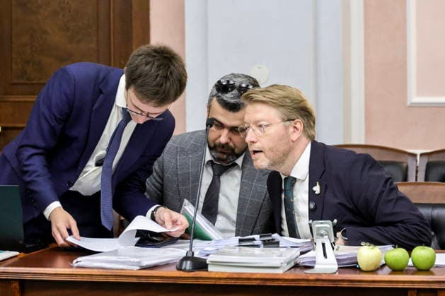 RUSSIA, MOSCOW - AUGUST 10, 2026: Yabloko Party Chairman Nikolai Rybakov (R) attends a hearing at the Russian Supreme Court on the Rodina Party’s bid to disqualify Yabloko from the 2026 State Duma election. Yevgeny Messman TASS  95988005